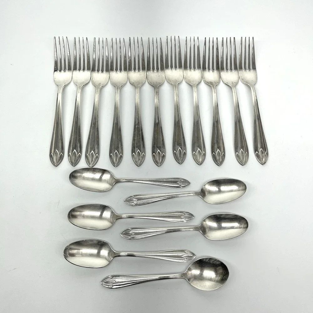 International Silver Lotus Pattern Flatware Set Of 17 Piece Silverplate Korea